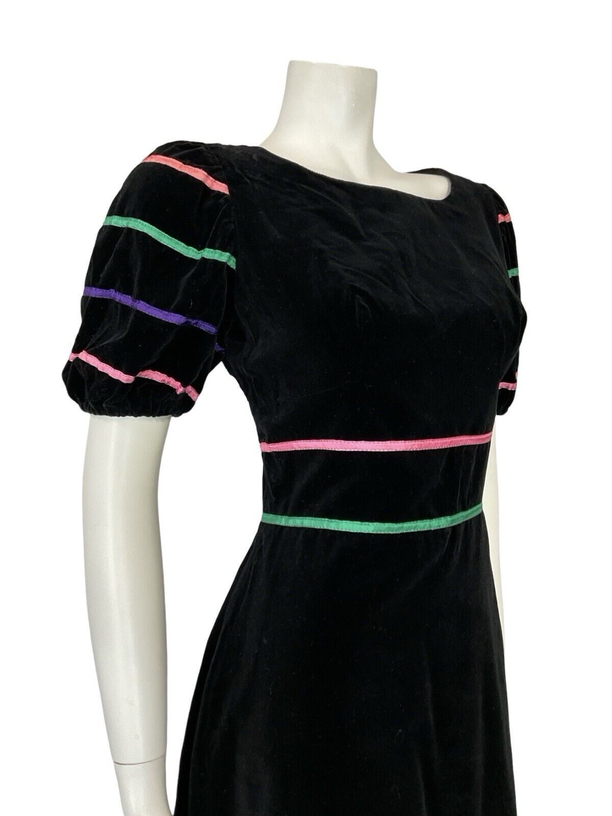 VTG 60S BLACK VELVET PUFF SEEVE PINK GREEN PURPLE RIBBON MINI PARTY DRESS 10