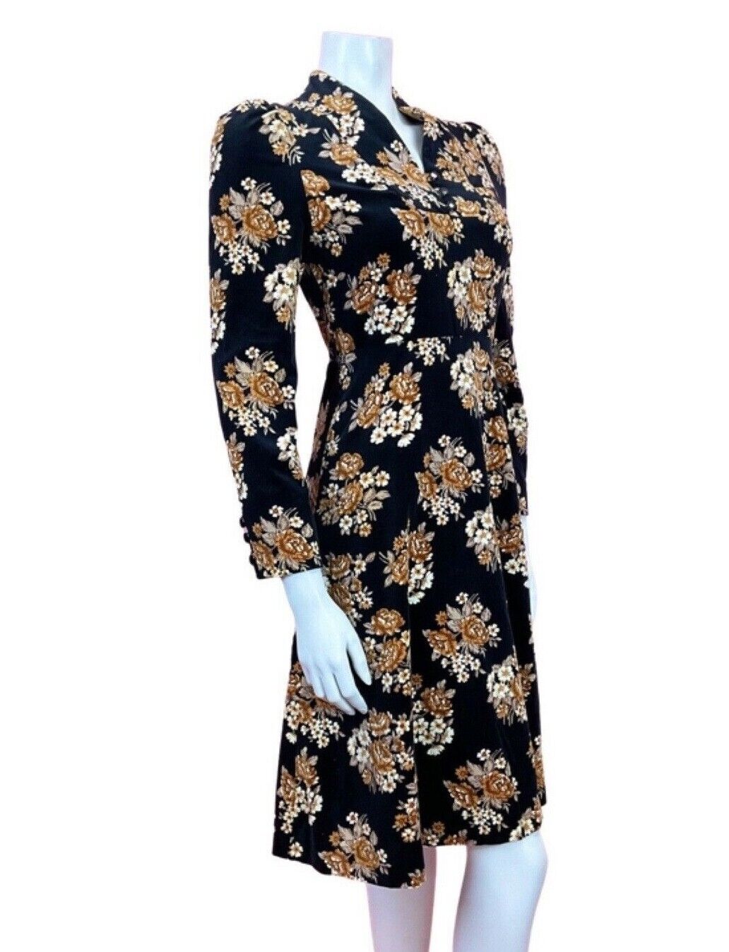 VINTAGE 60s 70s BLACK ORANGE BEIGE FLORAL ROSE BOUQUET VELVET SKATER DRESS 8
