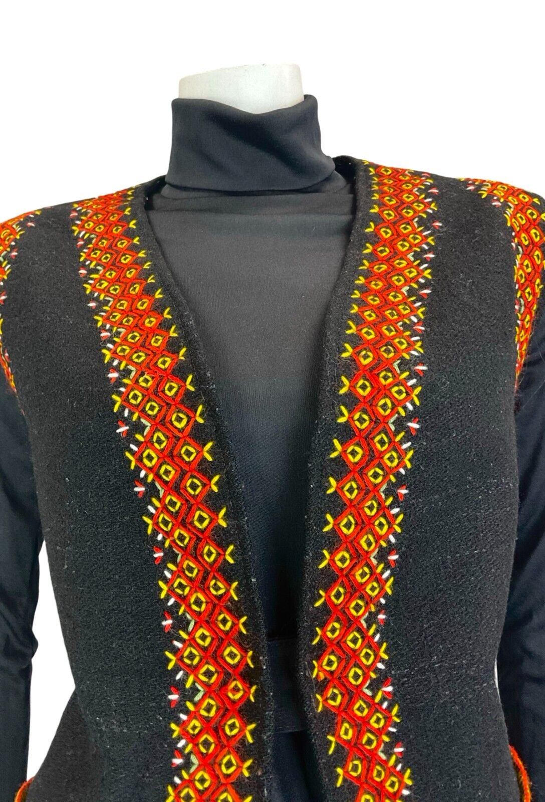 VTG 70S NORDIC BLACK RED YELLOW EMBROIDERED WOOL GILET WAISTCOAT 12 14 M