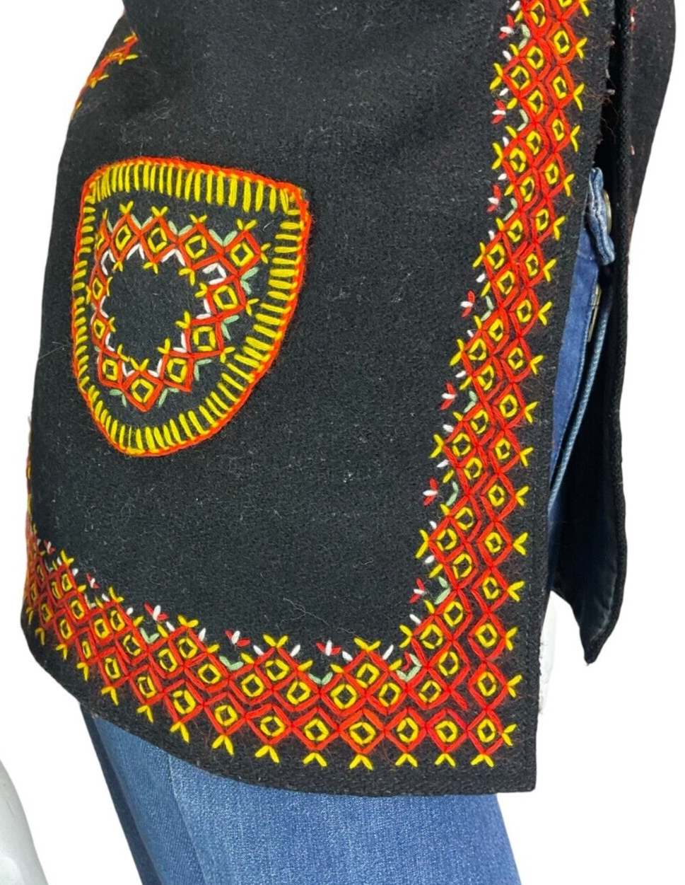 VTG 70S NORDIC BLACK RED YELLOW EMBROIDERED WOOL GILET WAISTCOAT 12 14 M