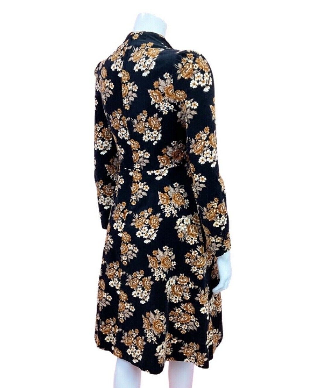 VINTAGE 60s 70s BLACK ORANGE BEIGE FLORAL ROSE BOUQUET VELVET SKATER DRESS 8