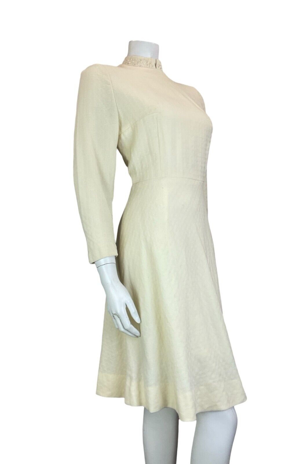 VTG 60S MOD BRIDAL BEADED MANDARIN COLLAR 3/4 SLEEVE MINI DRESS CREAM WHITE 12