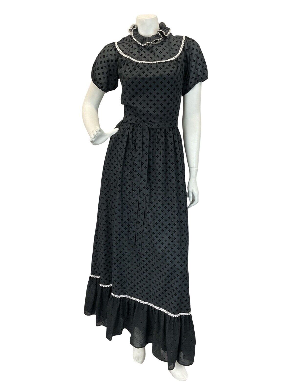 VTG 70S BLACK WHITE GOTHIC PRAIRIE FOLK VELVET LACE MAXI DRESS 6 8