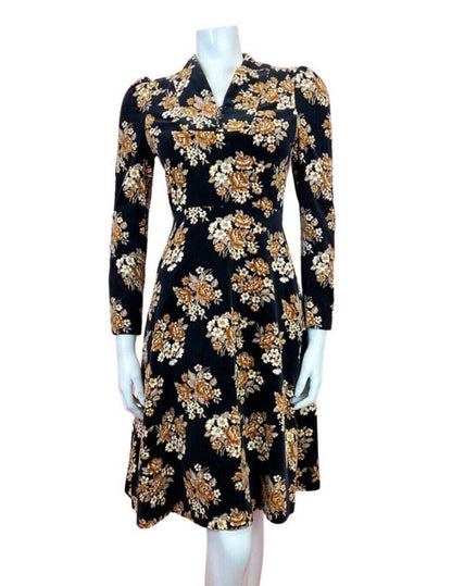 VINTAGE 60s 70s BLACK ORANGE BEIGE FLORAL ROSE BOUQUET VELVET SKATER DRESS 8
