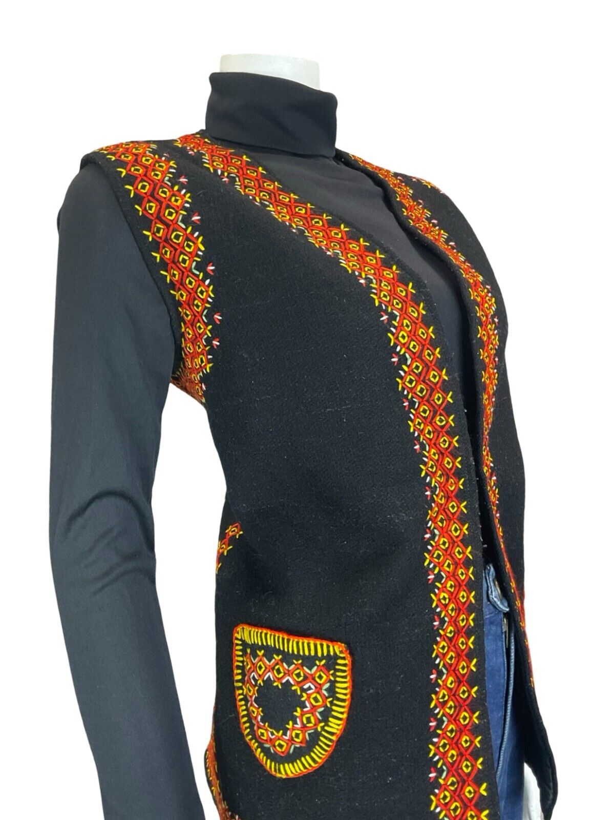 VTG 70S NORDIC BLACK RED YELLOW EMBROIDERED WOOL GILET WAISTCOAT 12 14 M