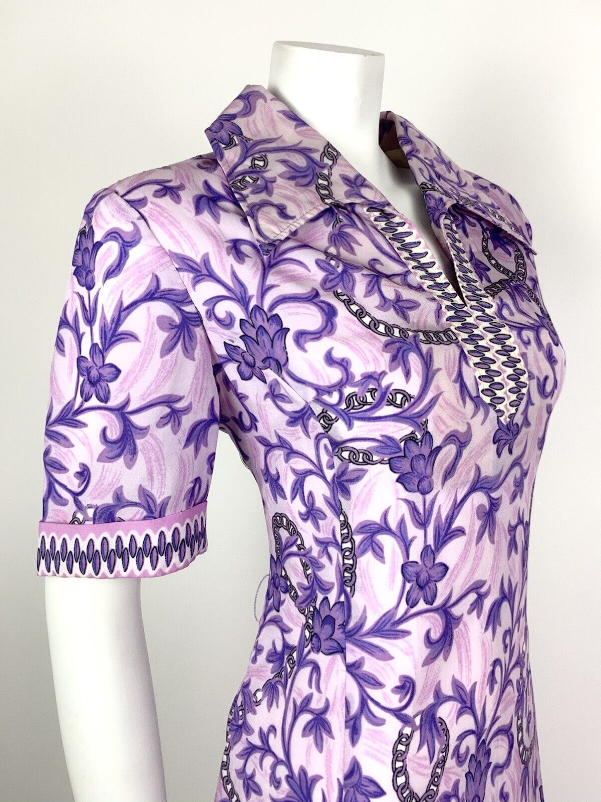 VINTAGE 60s 70s PINK PURPLE BLACK ACANTHUS FLORAL CHAIN WING COLLAR DRESS 14