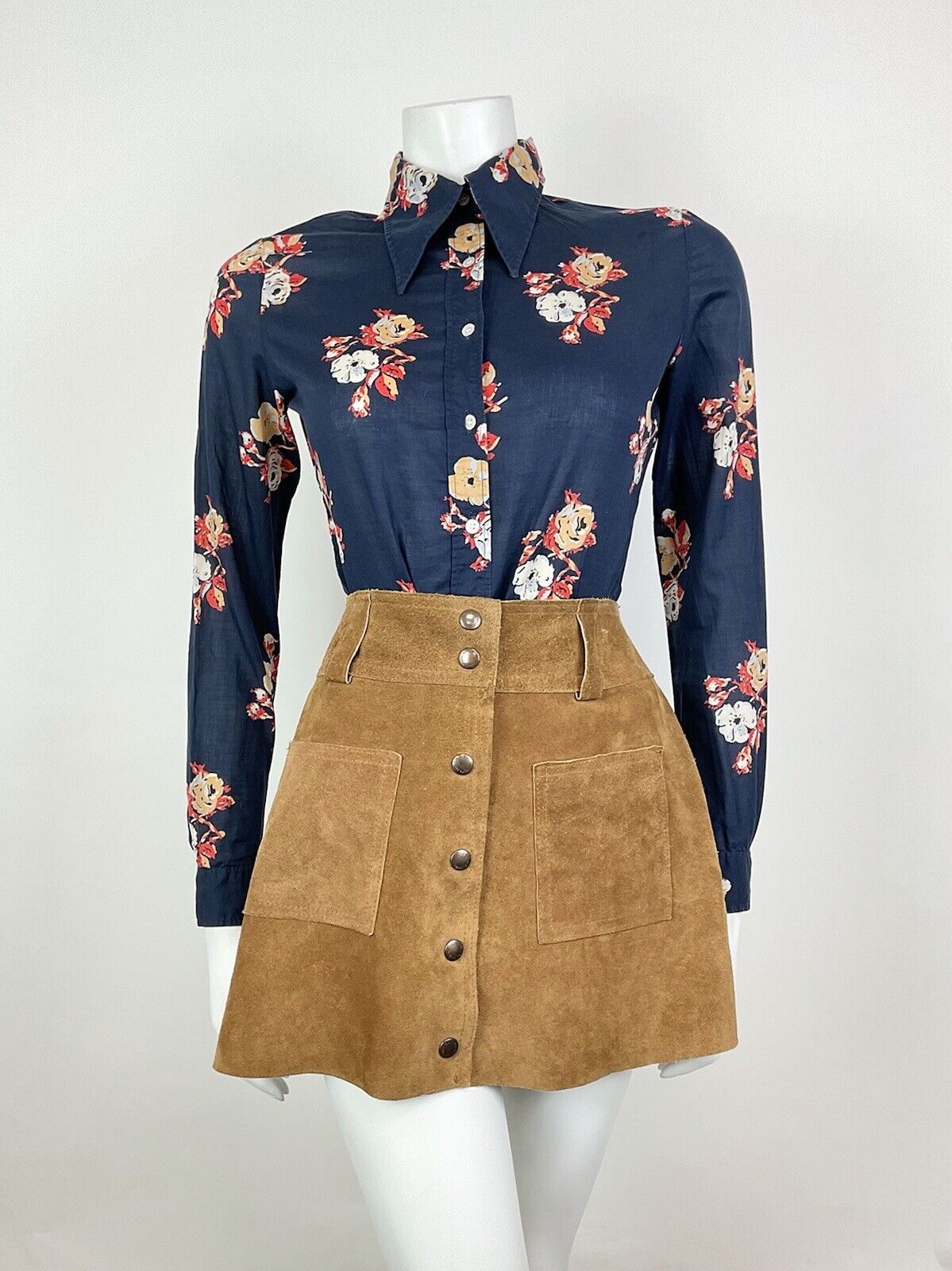 VINTAGE 60s 70s CACHAREL NAVY BLUE RED BEIGE FLORAL ROSE DAGGER SHIRT BLOUSE 10