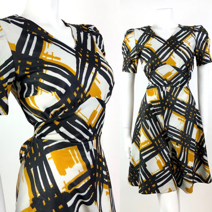 VINTAGE 60s 70s WHITE BLACK YELLOW GEOMETRIC CHECKED PUFF SLEEVE TEA DRESS 10