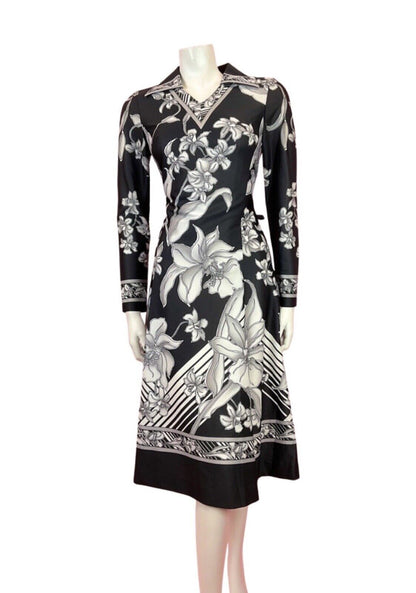 VINTAGE 60s 70s BLACK WHITE GREY FLORAL LILY ROSE SHIRT SWING DRESS 10