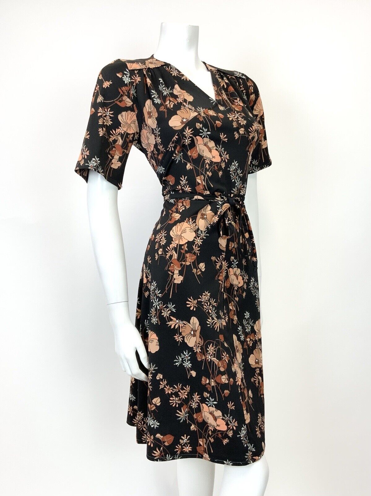 VTG 60s 70s BLACK PEACH BROWN BEIGE FLORAL LEAFY BELTED SHORT SLEEVE DRESS 12 14