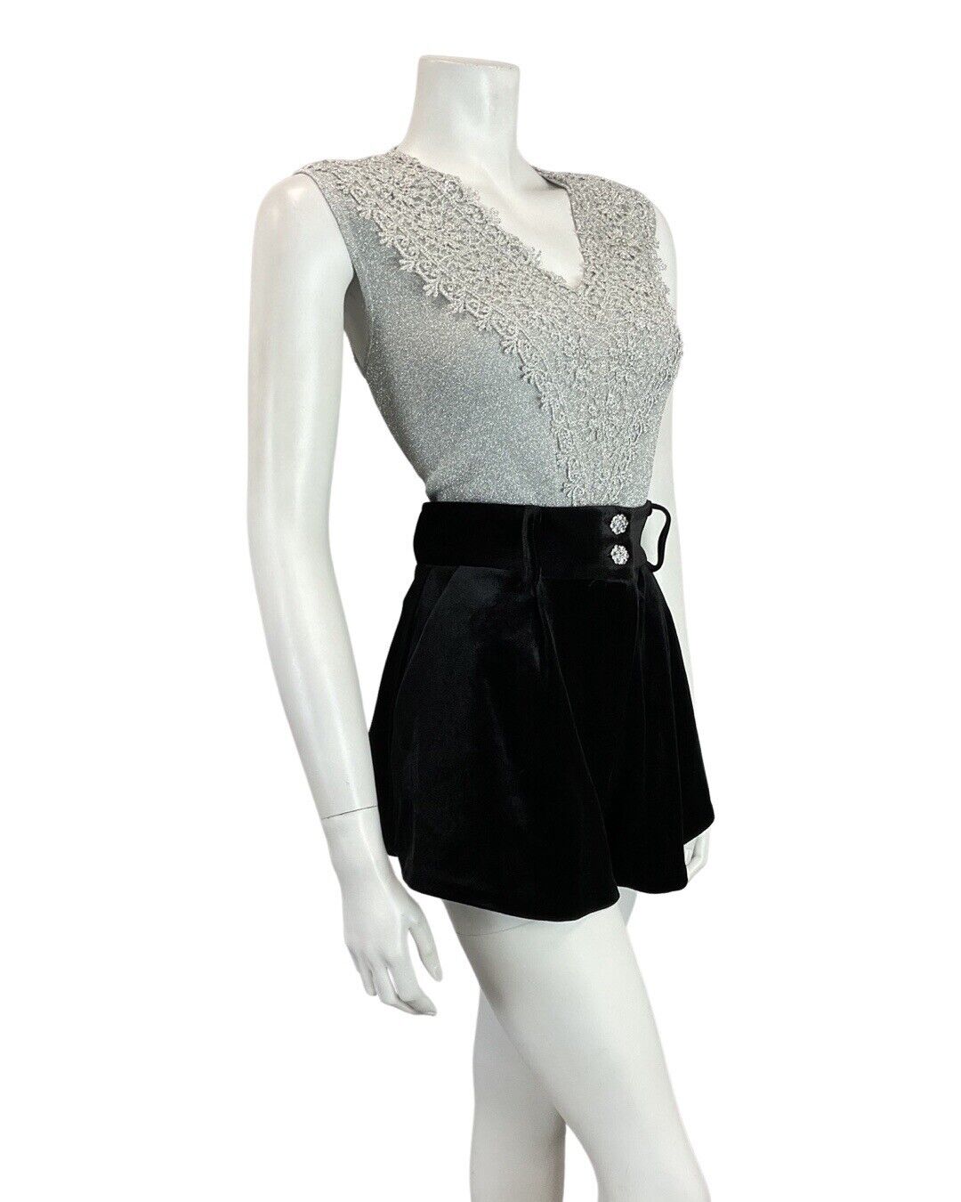 VINTAGE 60s 70s METALLIC SILVER FLORAL LACE PARTY SLEEVELESS KNIT TOP 12 14
