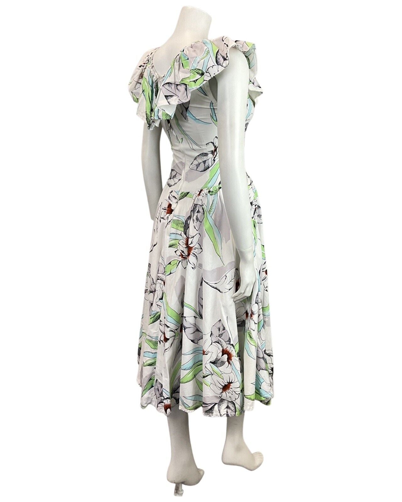 VINTAGE 60s 70s WHITE GREEN BLACK FLORAL LEAFY SLEEVELESS SUMMER SWING DRESS 6