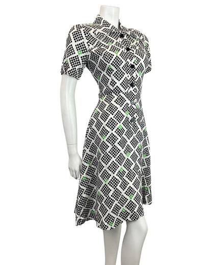 VINTAGE 60s 70s WHITE BLACK GREEN GEOMETRIC DOTTY WING COLLAR MOD SHIRT DRESS 8