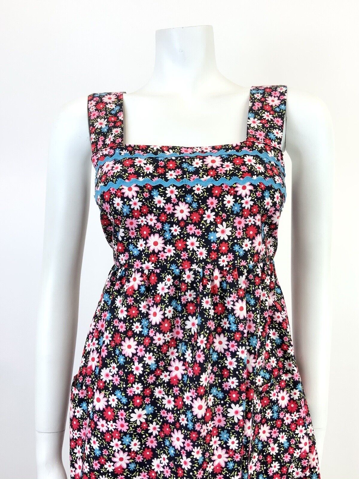 VTG 60s 70s BLACK PINK BLUE RED FLORAL DAISY RIC RAC MOD TENT EMPIRE DRESS 8 10
