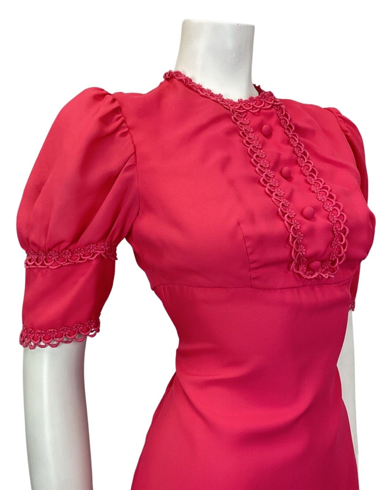 VINTAGE 60s 70s FUCHSIA PINK DAISY SCALLOPED EMPIRE MOD SHORT DRESS 8