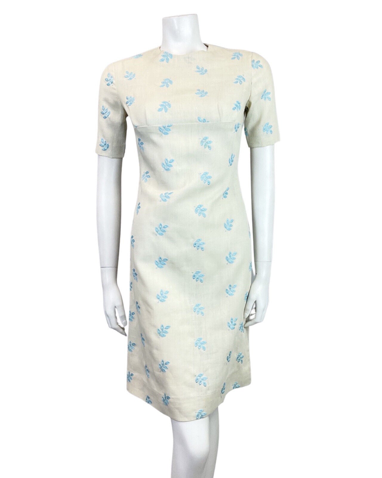 VINTAGE 60s 70s CREAM BABY BLUE EMBROIDERED LEAF EMPIRE LINE MOD SHORT DRESS 8