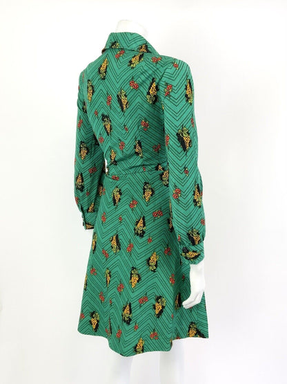 VTG 60s 70s GREEN BLACK YELLOW ZIG-ZAG GRAPES FLORAL DAGGER SHIRT DRESS 12 14
