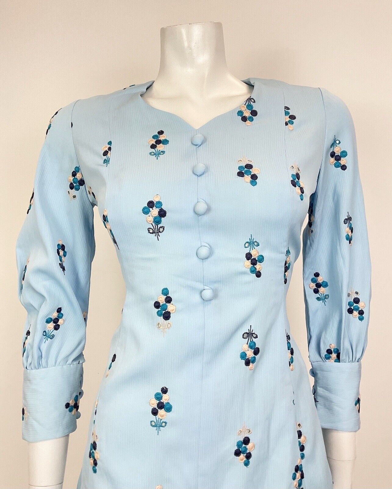 VTG 60s 70s BABY BLUE NAVY CREAM EMBROIDERED ANGLAISE FLORAL SWING DRESS 10 12