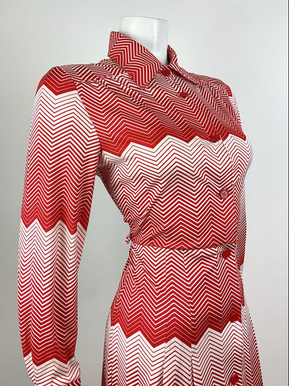 VINTAGE 60s 70s BRIGHT RED WHITE CHEVRON ZIG-ZAG MOD DAGGER SHIRT DRESS 10