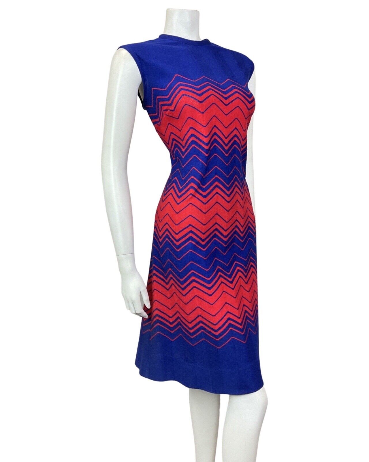VINTAGE 60s 70s BLUE RED ZIG-ZAG GEOMETRIC SLEEVELESS MOD KNIT DRESS 12 14