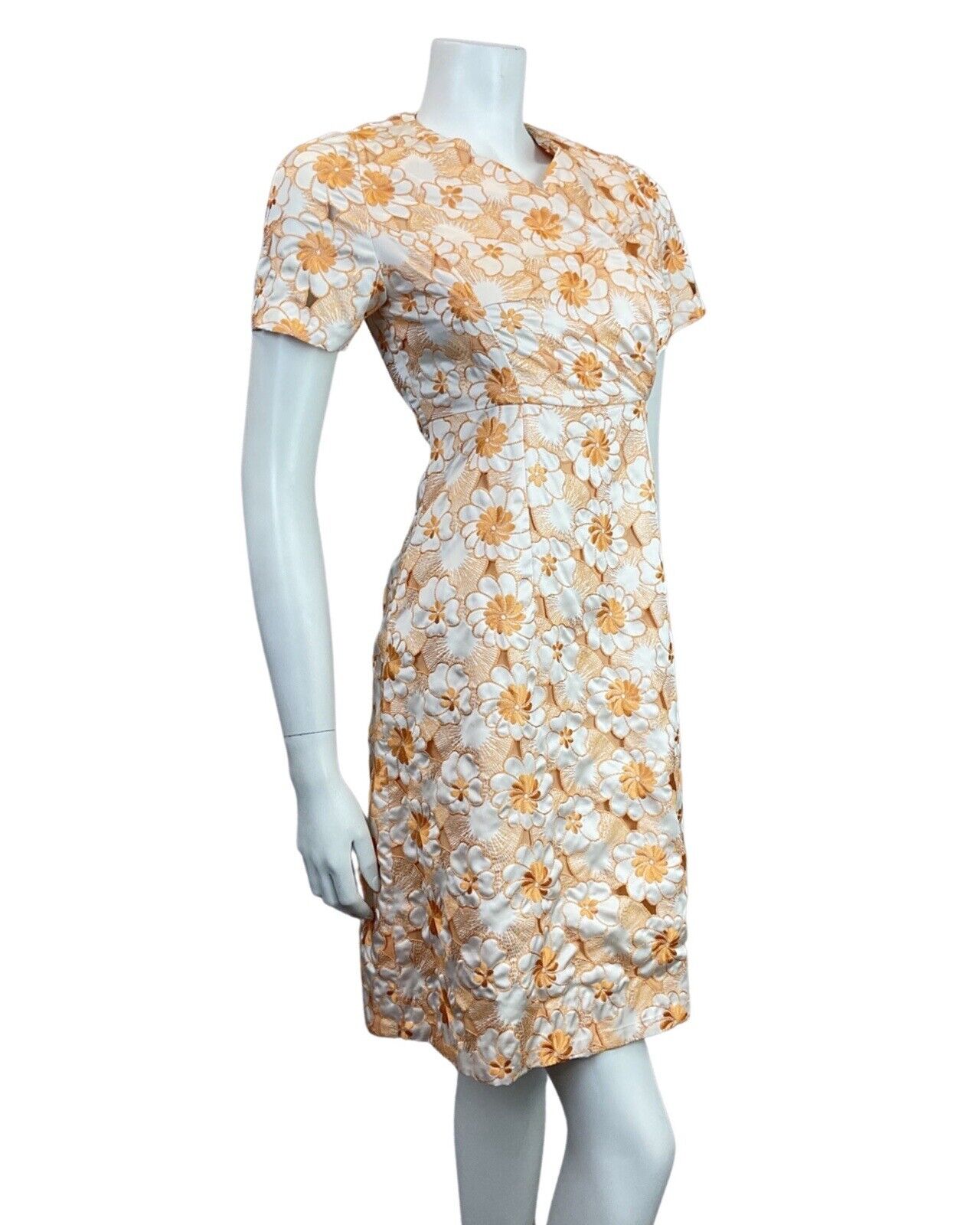 VINTAGE 60s STYLE 90s ORANGE WHITE FLORAL EMBROIDERED CUT-OUT MOD DRESS 6 8
