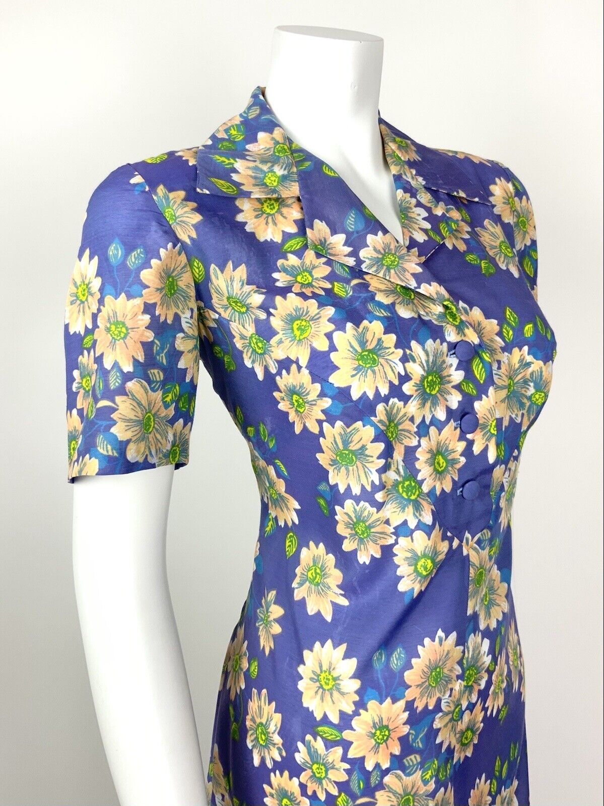 VINTAGE 60s 70s PURPLE PEACH BLUE YELLOW FLORAL DAGGER COLLAR SHIRT DRESS 12 14