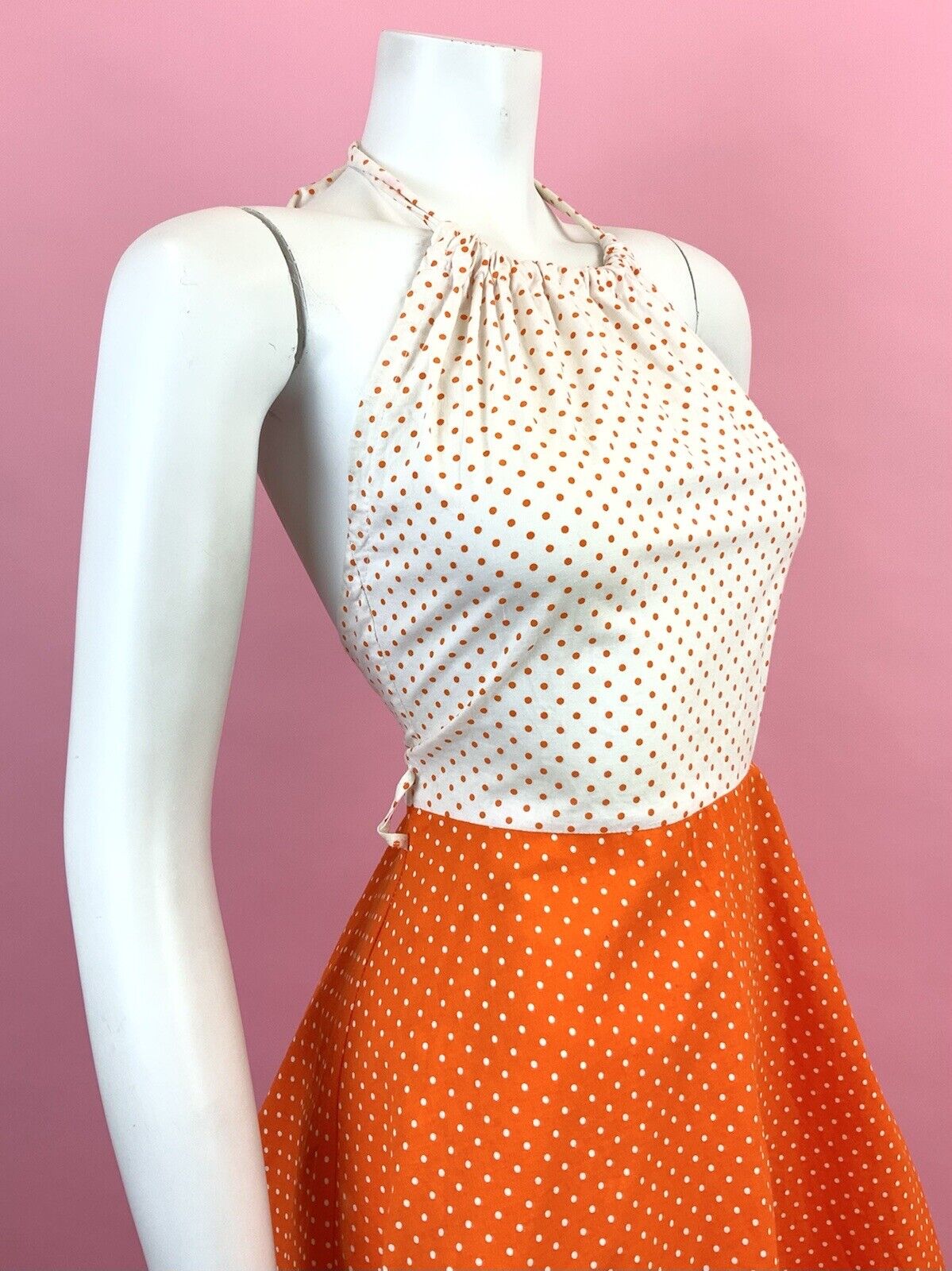 VINTAGE 60s 70s WHITE ORANGE POLKA-DOT MOD HALTER MINI SUMMER DRESS 6 8