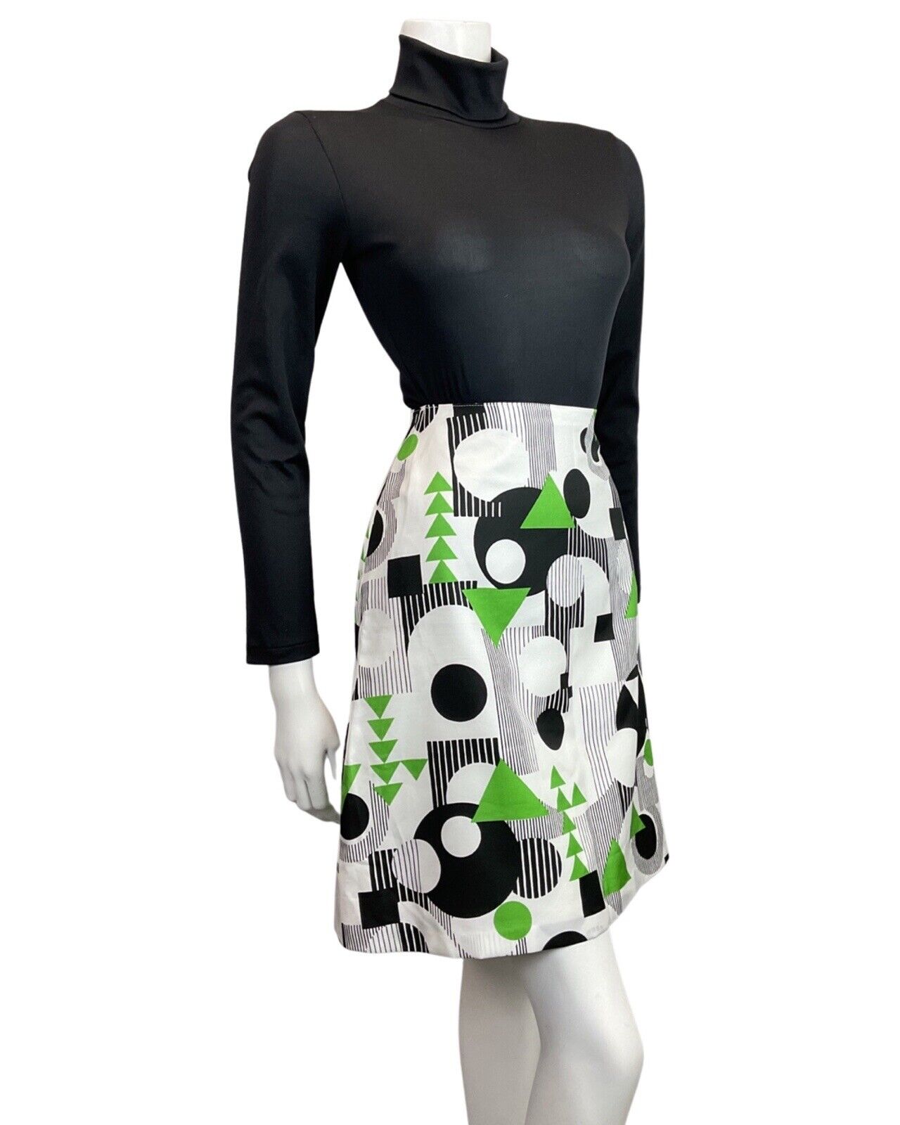 VINTAGE 60s 70s WHITE BLACK GREEN MOD GEOMETRIC A-LINE SHORT SKIRT 8