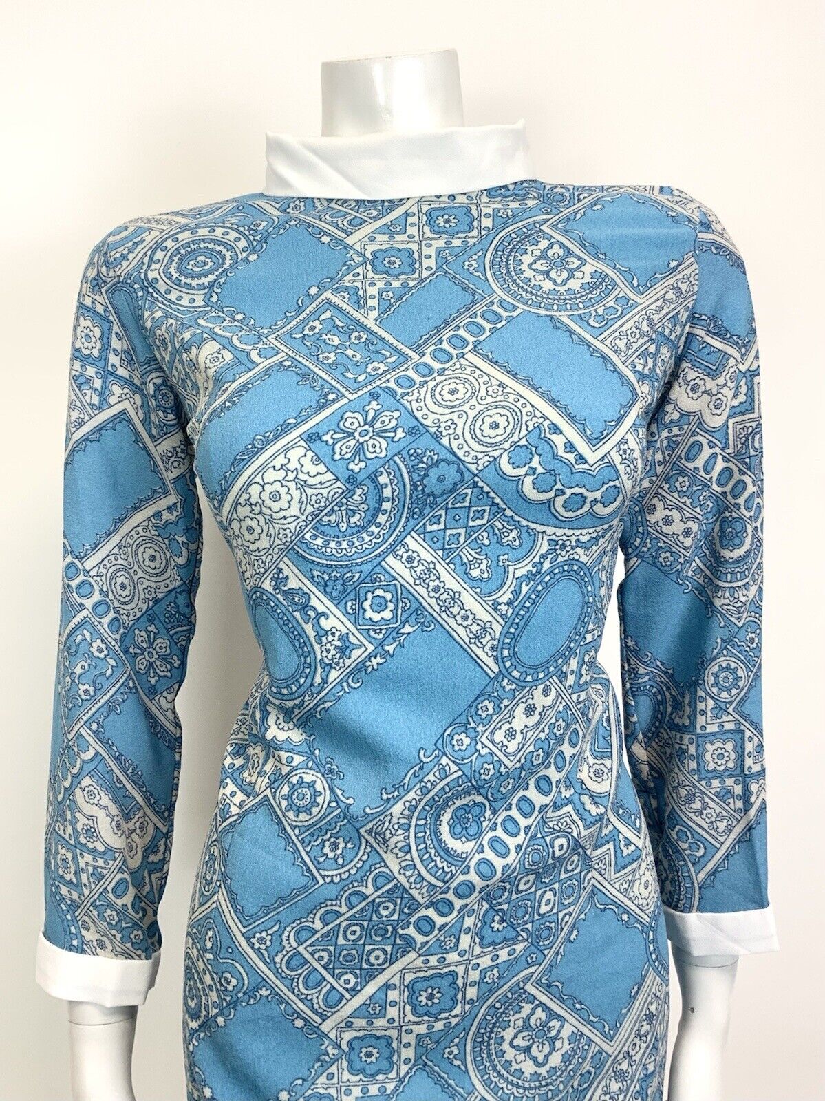 VTG 60s 70s BLUE WHITE PSYCHEDELIC MANDALA MOROCCAN TILED MOD SHORT DRESS 12 14
