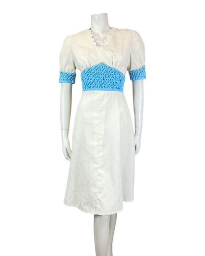 VINTAGE 60s 70s WHITE BLUE SWIRL SCALLOPED MOD SHORT SLEEVE FIT & FLARE DRESS 10