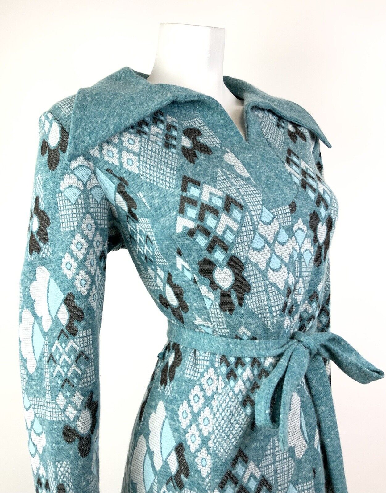 VINTAGE 60s 70s BLUE BLACK WHITE DAISY GEOMETRIC PSYCHEDELIC DAGGER DRESS 14 16