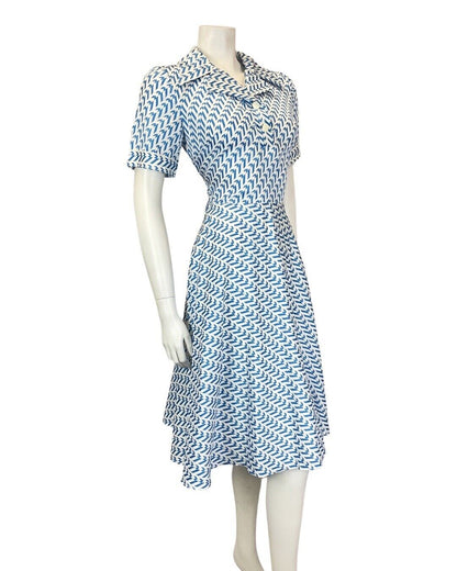 VINTAGE 60s 70s BLUE WHITE STRIPED ZIG-ZAG GEOMETRIC MOD SHIRT SWING DRESS 10