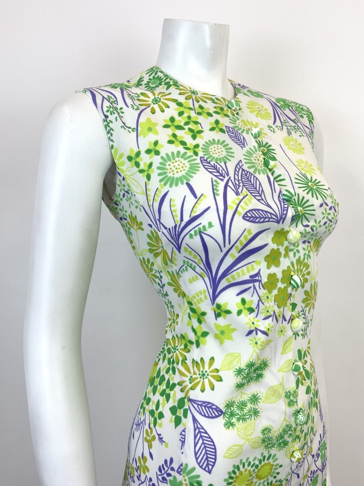 VINTAGE 60s 70s WHITE GREEN PURPLE FLORAL PSYCHEDELIC SLEEVELESS DRESS 10 12