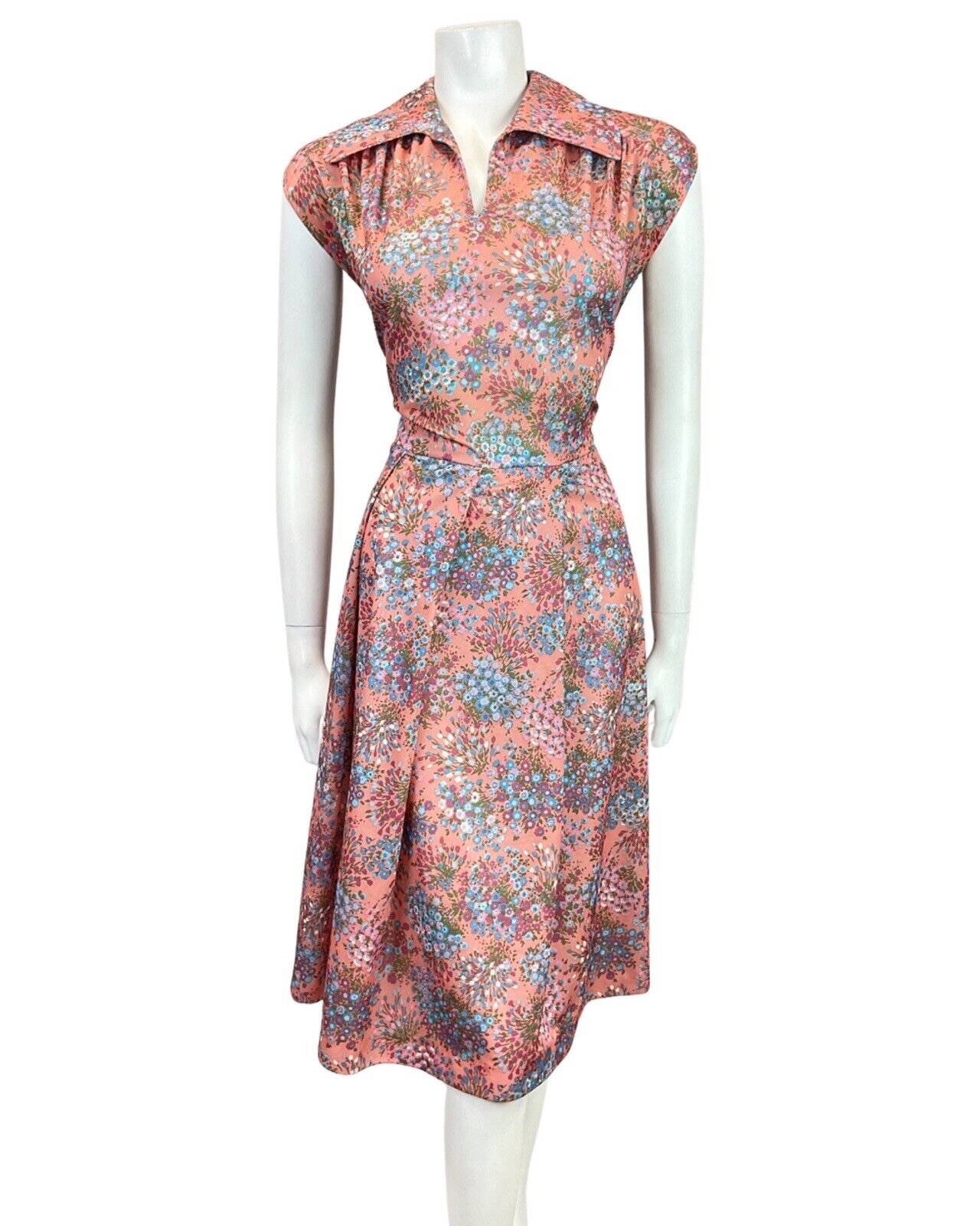 VINTAGE 60s PEACH BLUE PURPLE FLORAL BOUQUET DITSY WING COLLAR TEA DRESS 10 12