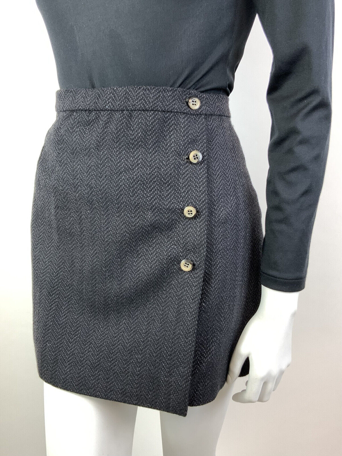VINTAGE 60s 70s CHARCOAL GREY ZIG-ZAG MOD PREPPY WORKING GIRL WRAP SHORT SKIRT 8