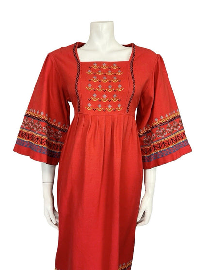 VTG 60S 70S RED BLACK YELLOW HIPPY BOHO CROSS STITCH EMBROIDERED SMOCK DRESS 10