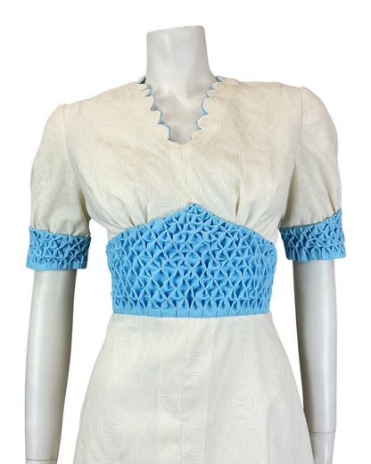 VINTAGE 60s 70s WHITE BLUE SWIRL SCALLOPED MOD SHORT SLEEVE FIT & FLARE DRESS 10
