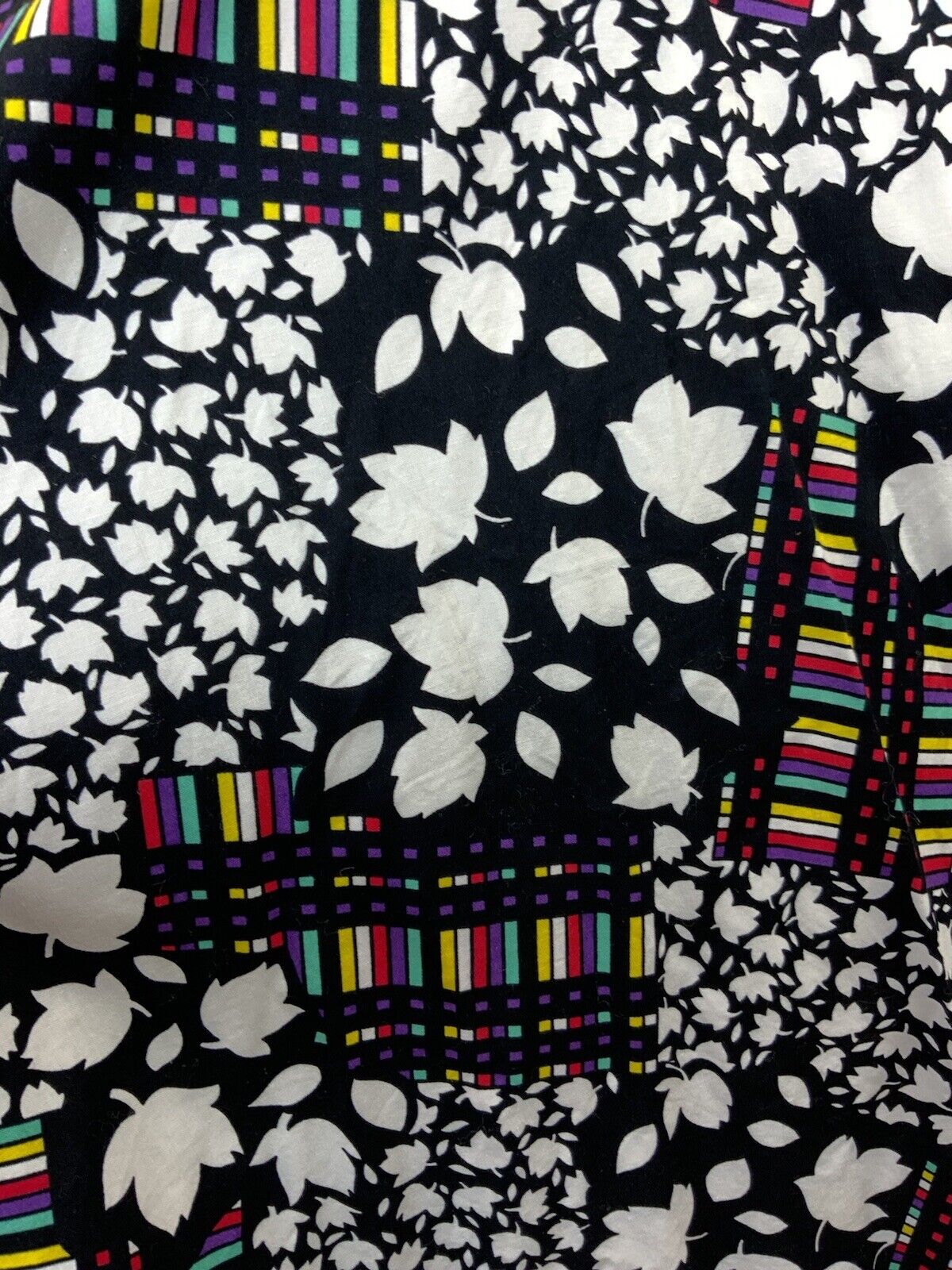 VINTAGE 60s 70s BLACK WHITE RED PURPLE LEAFY FLORAL SLEEVELESS SWING DRESS 16