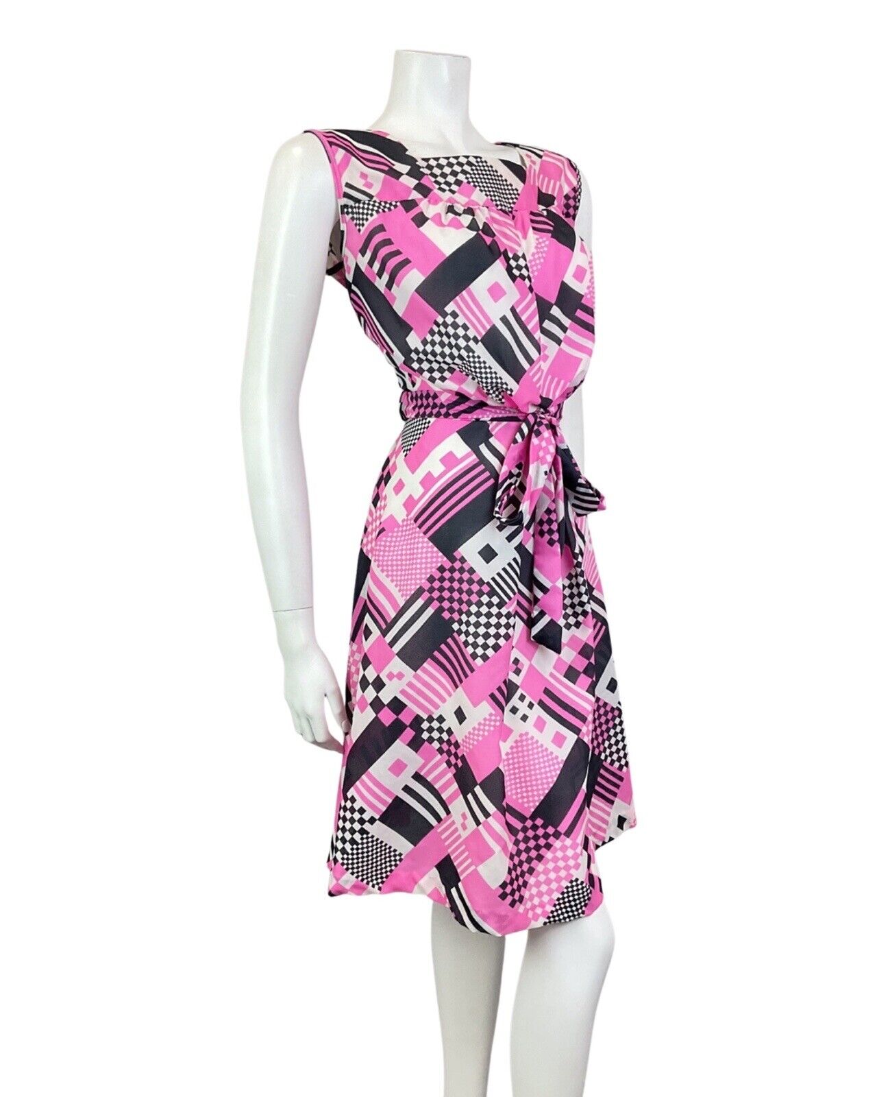VINTAGE 60s 70s PINK BLACK WHITE GEOMETRIC CHECKERBOARD BELTED MOD DRESS 12 14