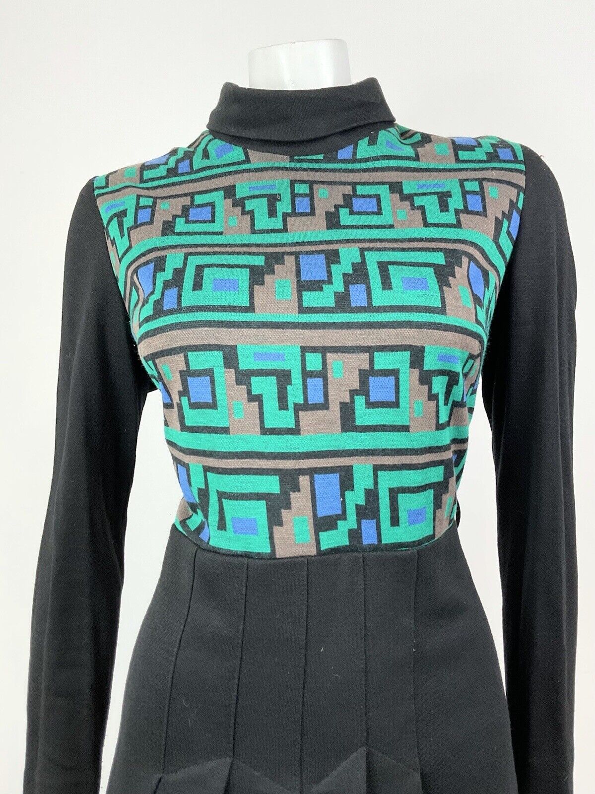 VINTAGE 60s 70s BLACK GREEN BLUE GEOMETRIC TURTLENECK PLEATED SKATER DRESS 14 16