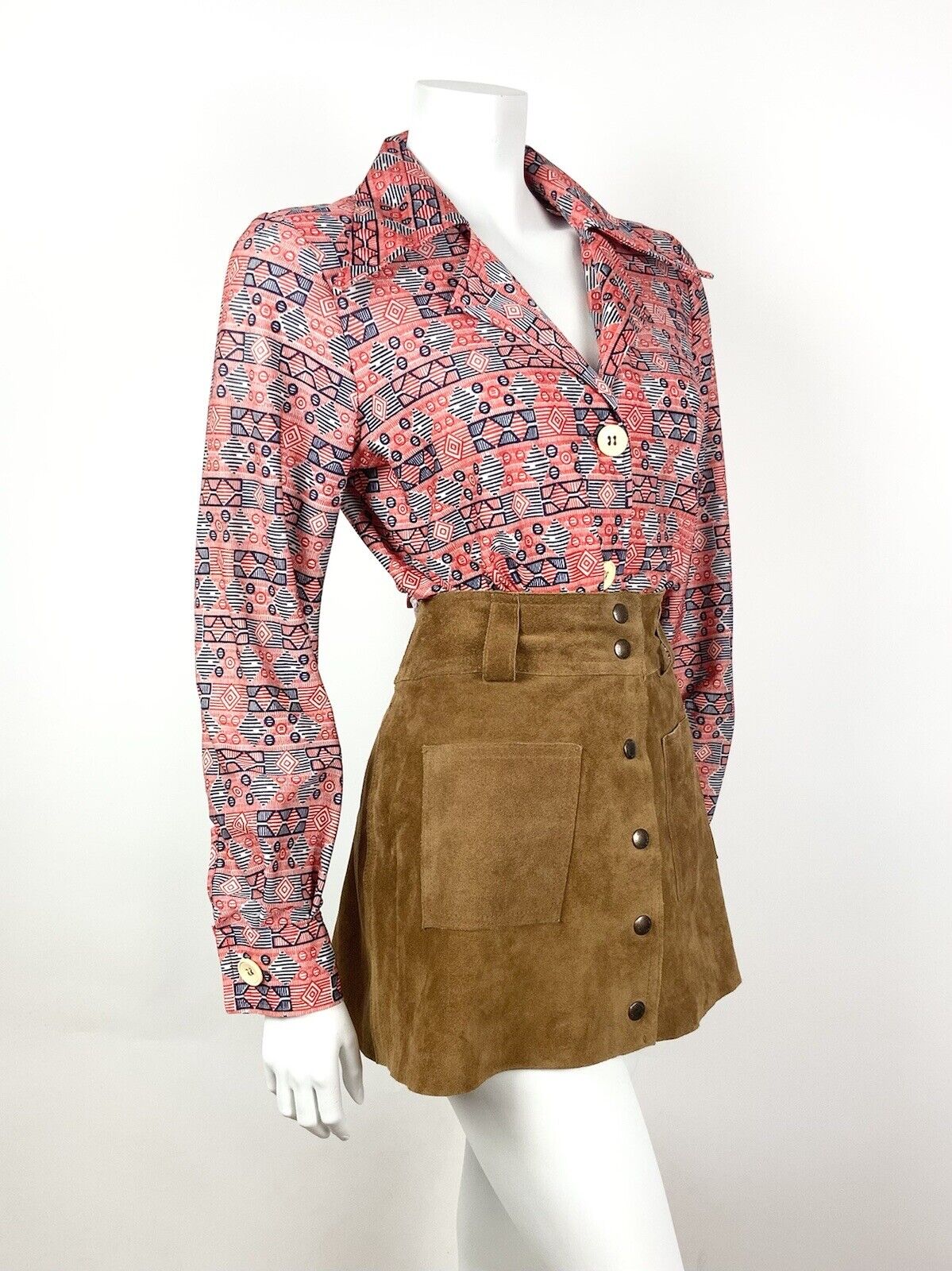 VINTAGE 60s 70s RED BLUE WHITE GEOMETRIC MOD DAGGER COLLAR SHIRT BLOUSE 16 18