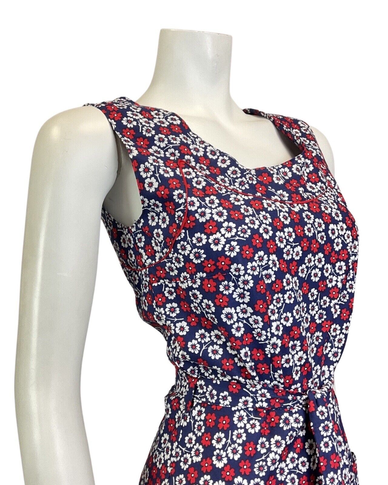 VINTAGE 60s 70s BLUE RED WHITE DAISY FLOWER SLEEVELESS SWING SUMMER DRESS 8