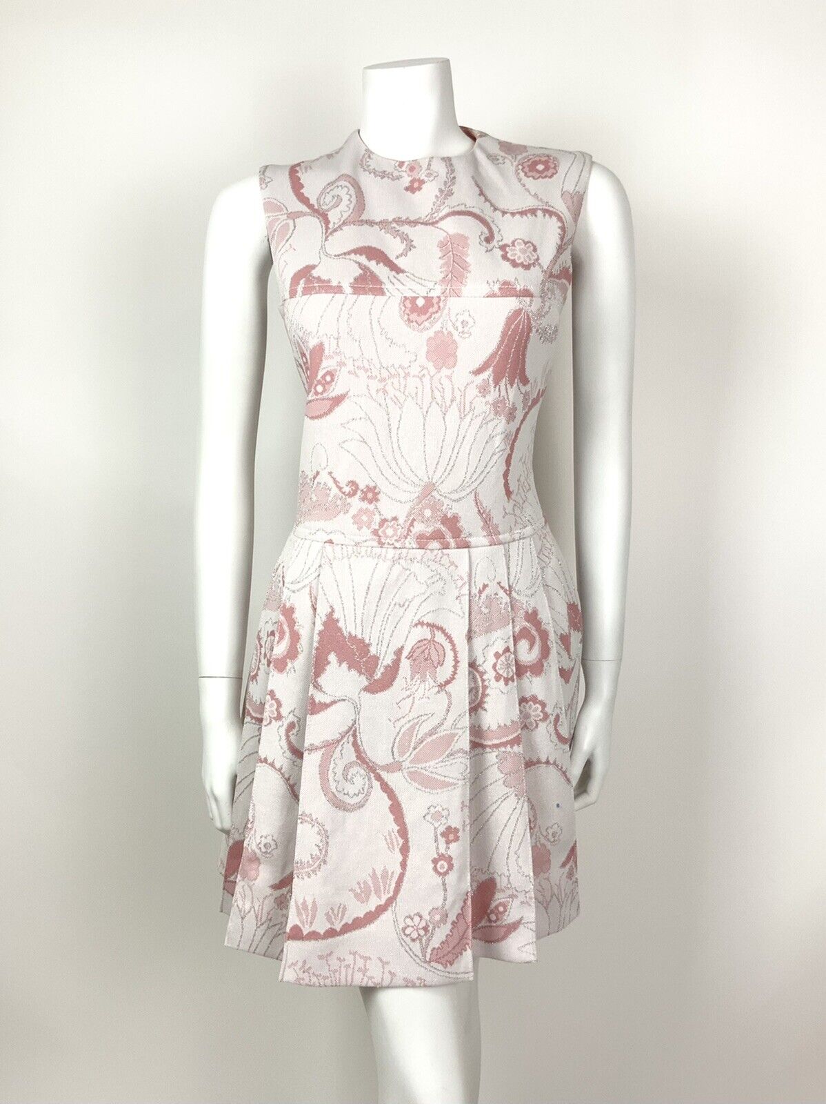 VINTAGE 60s 70s PINK WHITE SILVER LUREX FLORAL SWIRL SLEEVELESS PLEATED DRESS 10