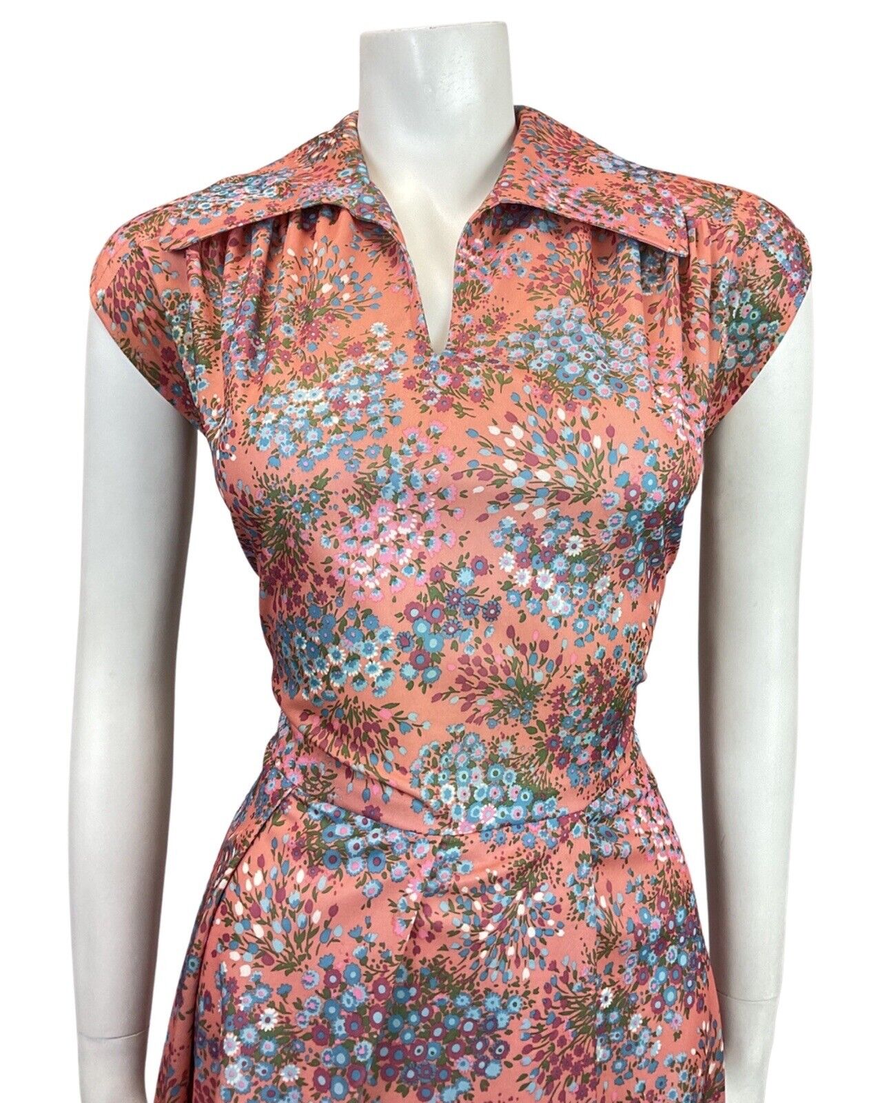 VINTAGE 60s PEACH BLUE PURPLE FLORAL BOUQUET DITSY WING COLLAR TEA DRESS 10 12