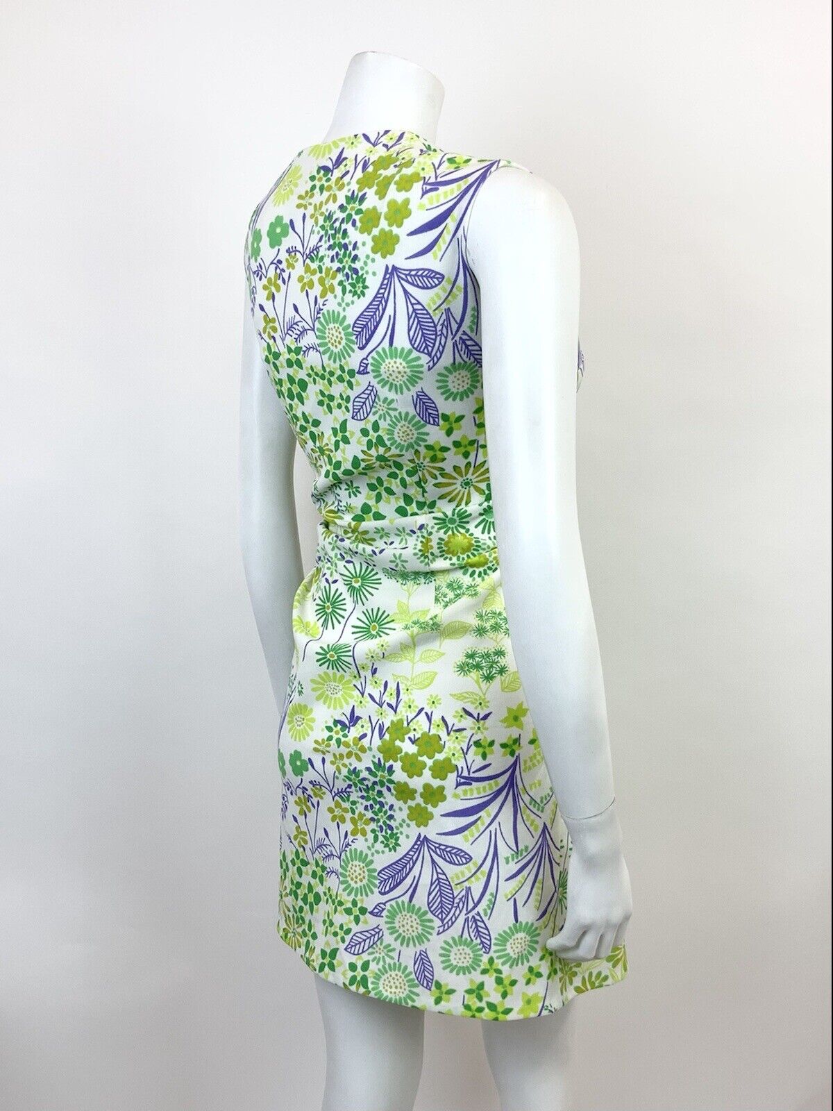 VINTAGE 60s 70s WHITE GREEN PURPLE FLORAL PSYCHEDELIC SLEEVELESS DRESS 10 12