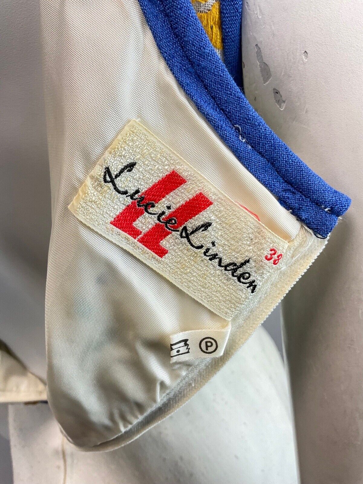 VINTAGE 60s 70s CREAM BLUE YELLOW FLORAL EMBROIDERED SLEEVELESS DRESS 10