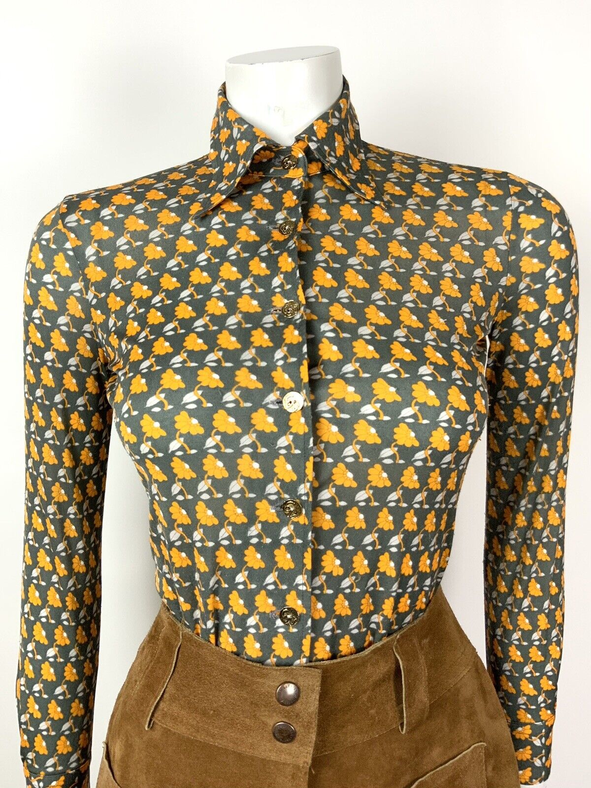 VINTAGE 70s STYLE 90s GREY SILVER YELLOW FLORAL STRIPED DAGGER SHIRT BLOUSE 8
