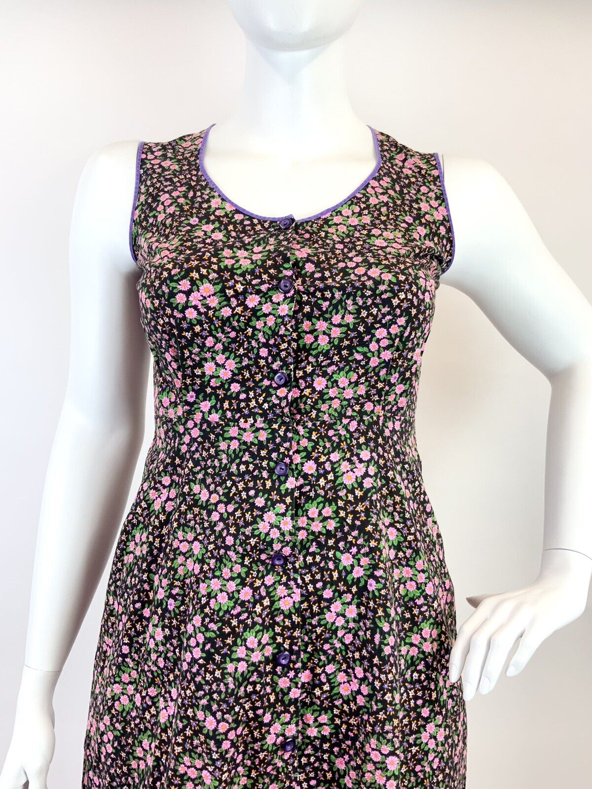 VTG 60s 70s BLACK PURPLE PINK FLORAL DITSY BOHO SLEEVELESS RUFFLE DRESS 16 18