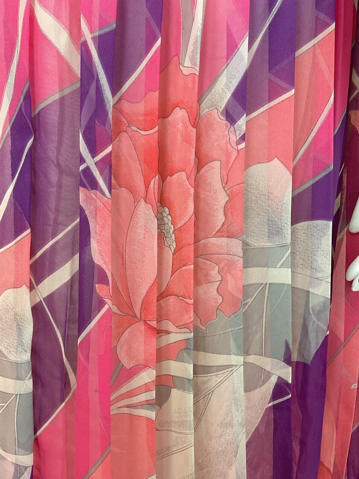 VINTAGE 60s 70s PINK PURPLE SILVER FLORAL LEAFY SHEER PLEATED SWING SILK DRESS 8