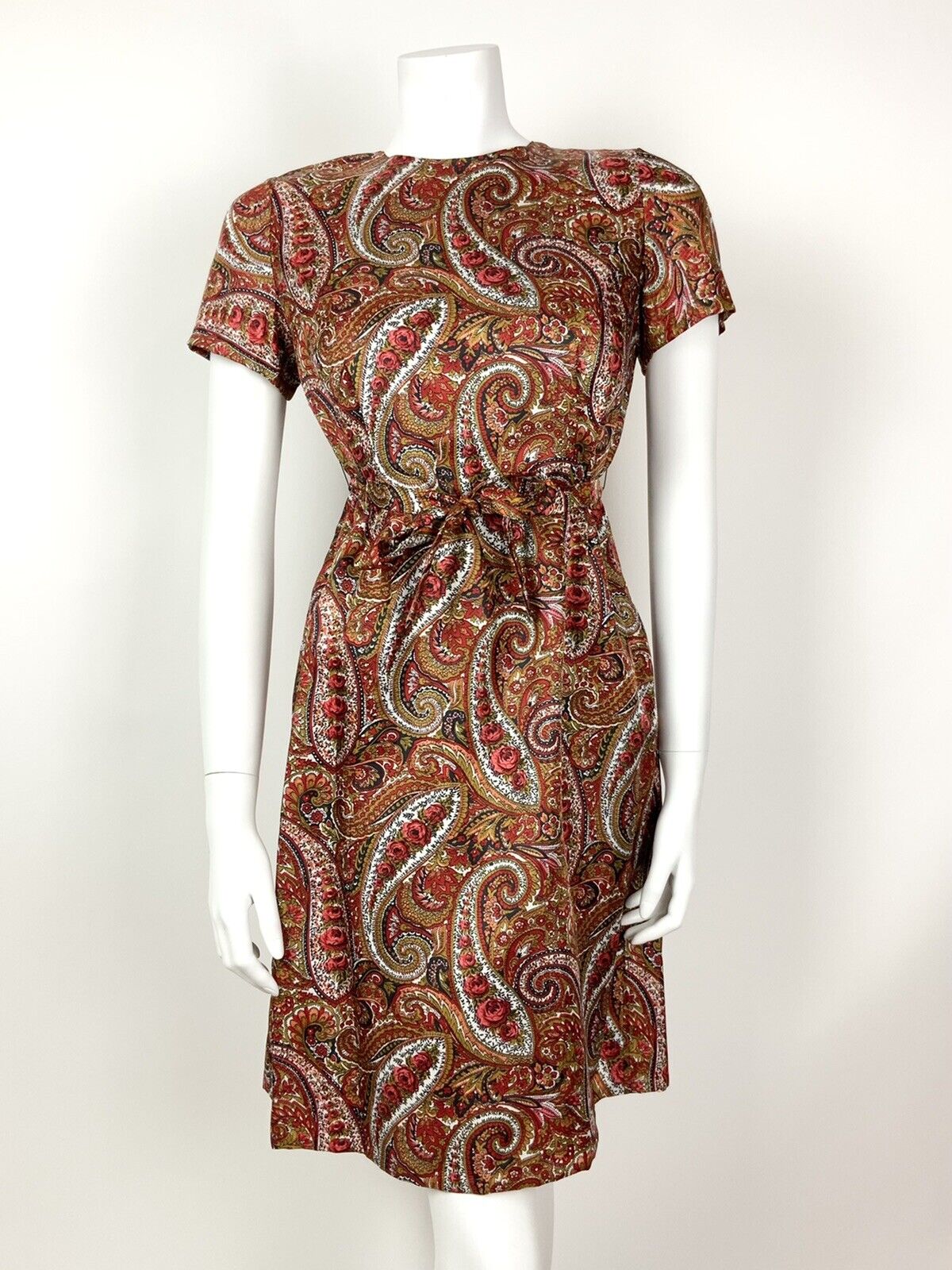 VINTAGE 60s 70s RED GREEN BLACK PEACH FLORAL PSYCHEDELIC PAISLEY BELTED DRESS 10
